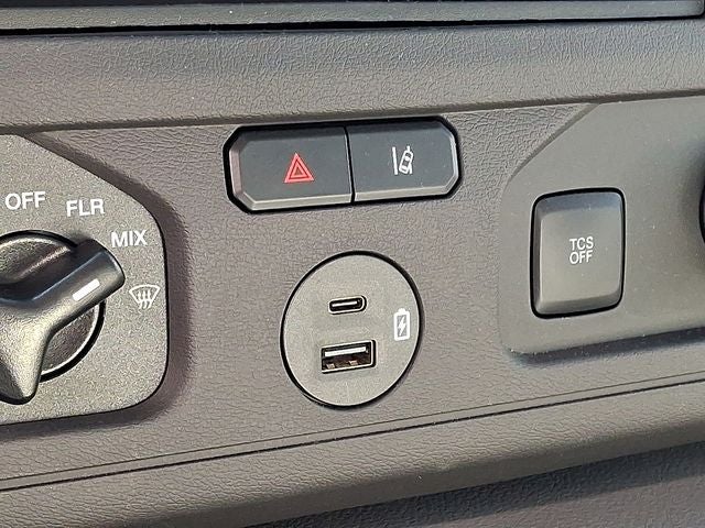 2024 Ford E-450SD 14' BOX TRUCK DRW