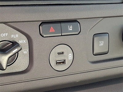 2024 Ford E-450SD 14' BOX TRUCK DRW