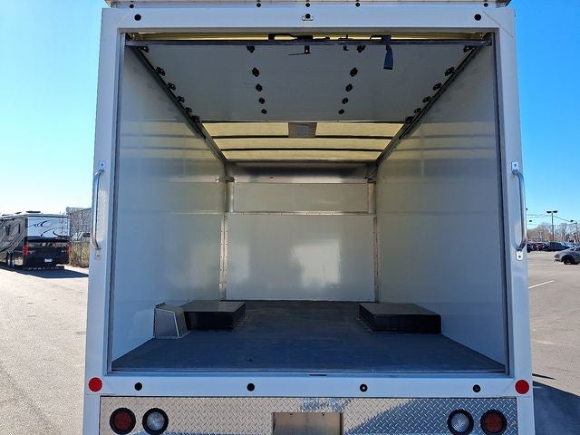 2024 Ford E-450SD 14' BOX TRUCK DRW