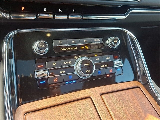 2022 Lincoln Navigator Black Label