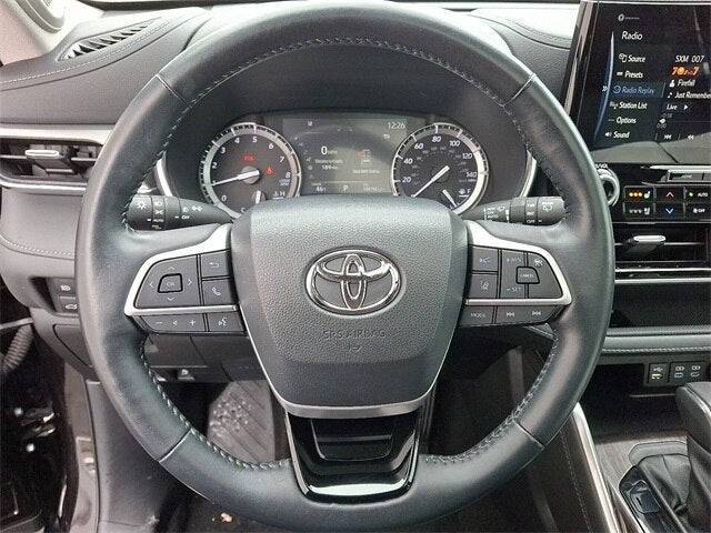 2022 Toyota Highlander Platinum