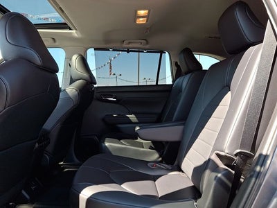 2023 Toyota Highlander XLE