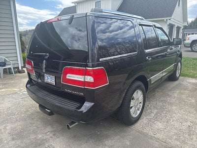 2009 Lincoln Navigator Base