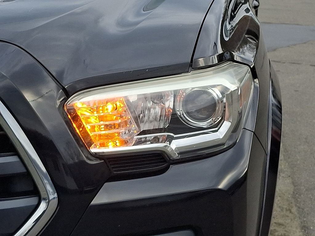 2018 Toyota Tacoma SR V6