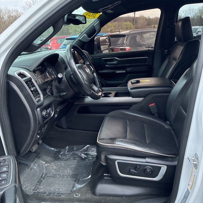 2020 RAM 1500 Laramie Crew Cab 4x4 5'7' Box