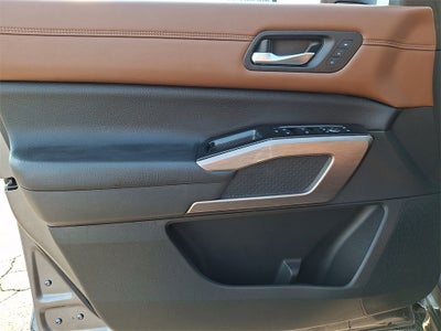 2023 Nissan Pathfinder Platinum 4WD