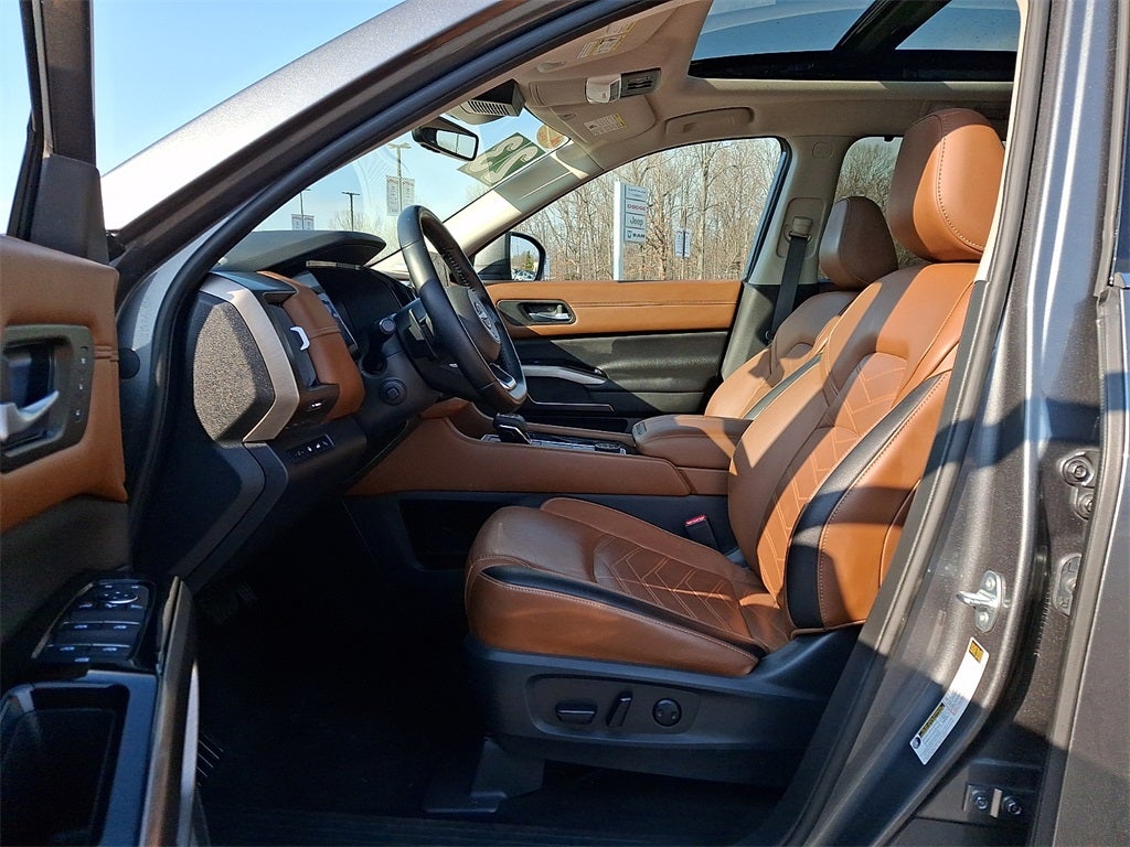 2023 Nissan Pathfinder Platinum 4WD