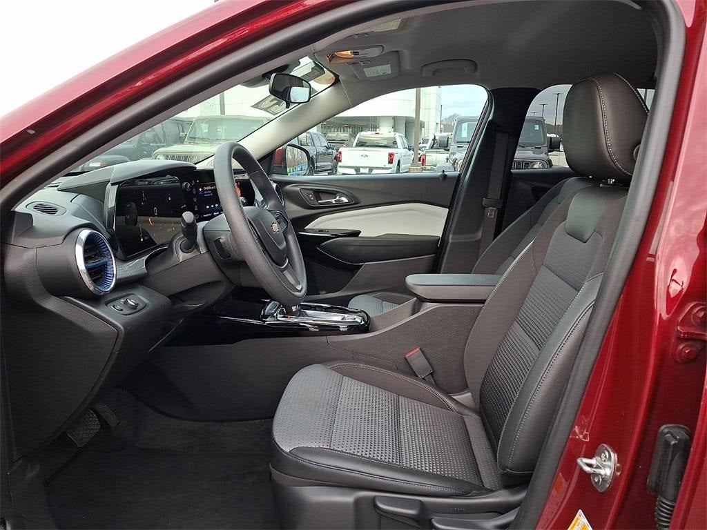 2025 Chevrolet Trax FWD LT