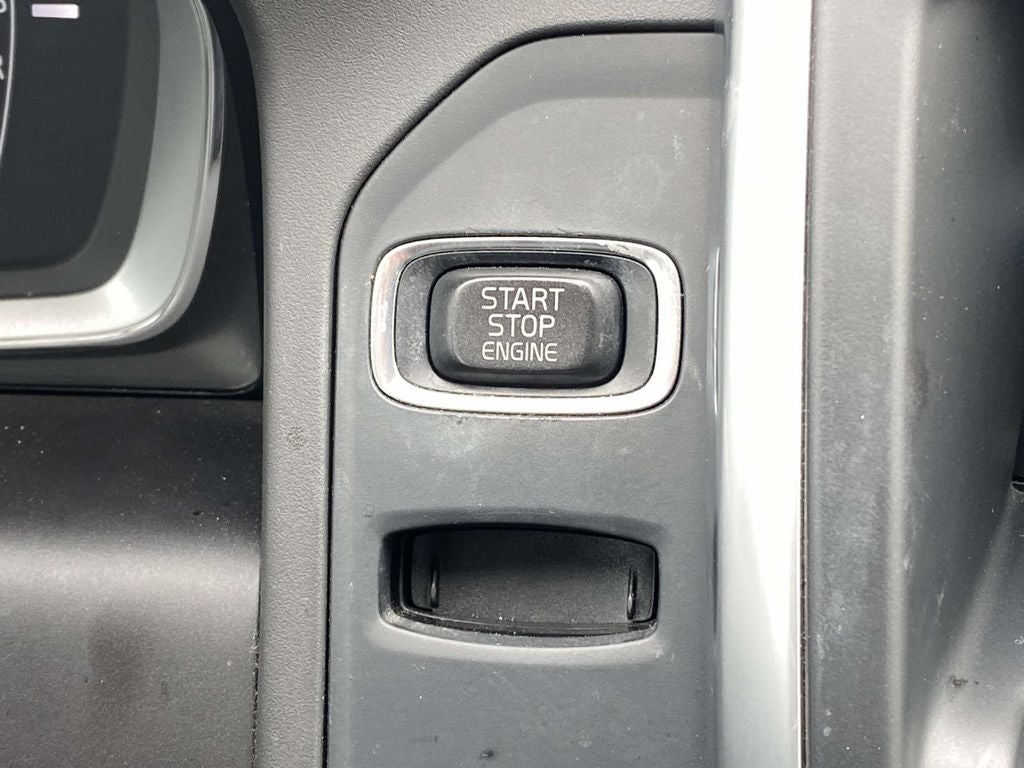 2017 Volvo XC60 T5 Inscription