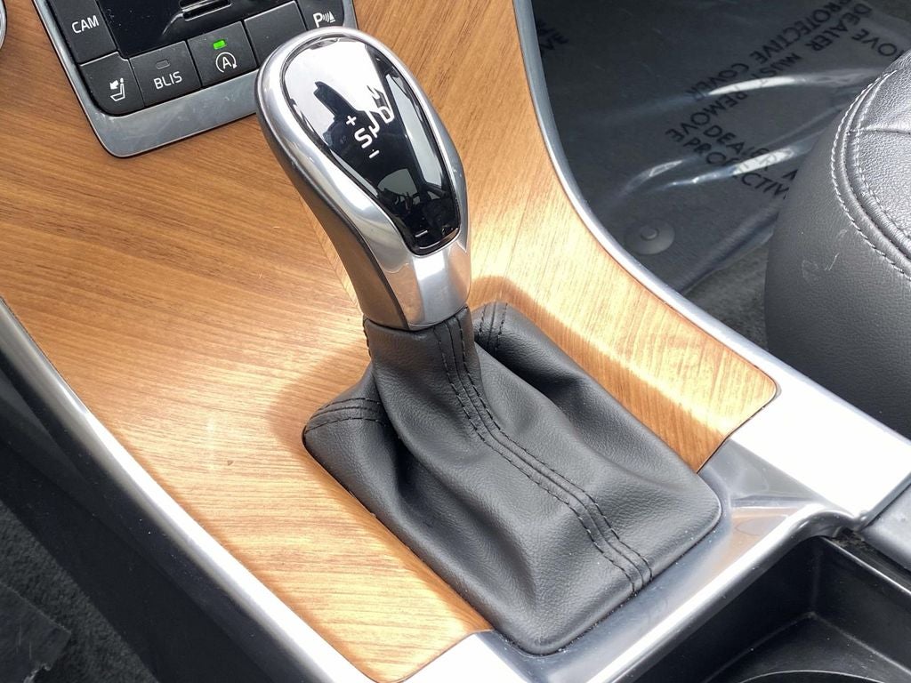 2017 Volvo XC60 T5 Inscription