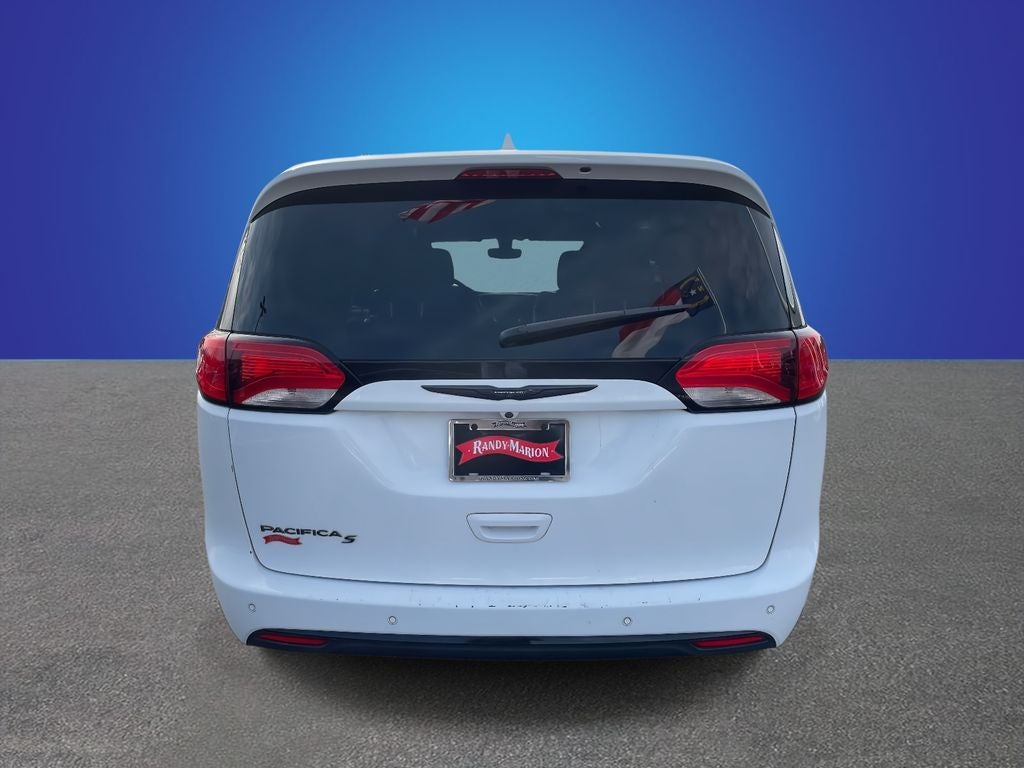 2020 Chrysler Pacifica Touring