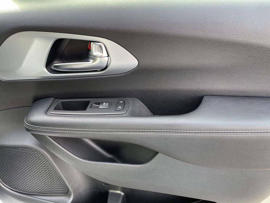 2020 Chrysler Pacifica Touring