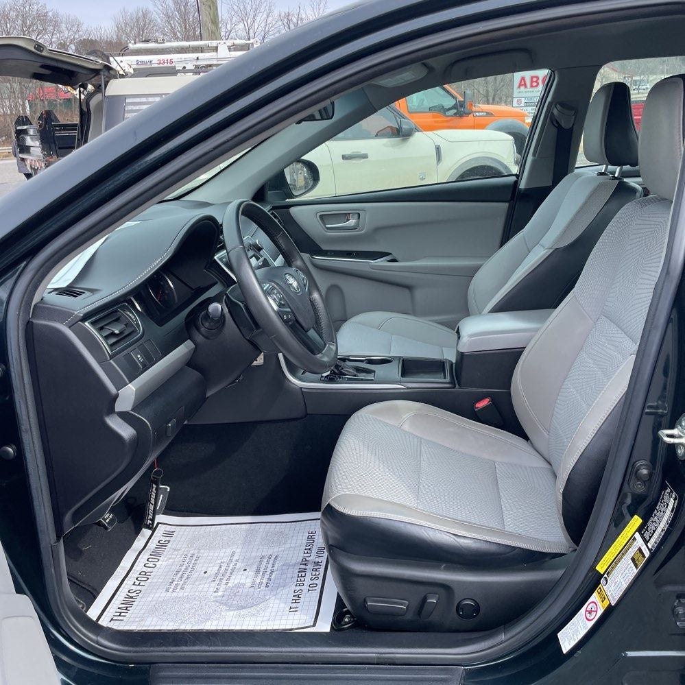 2017 Toyota Camry SE