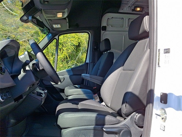 2025 Mercedes-Benz Sprinter 2500 Cargo 170 WB High Roof