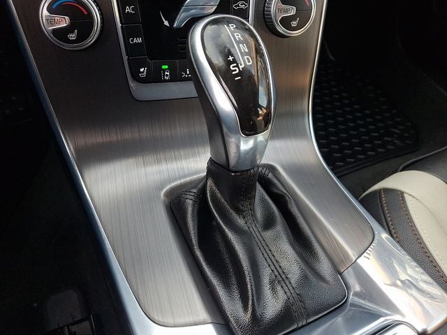 2016 Volvo S60 Cross Country T5 Platinum