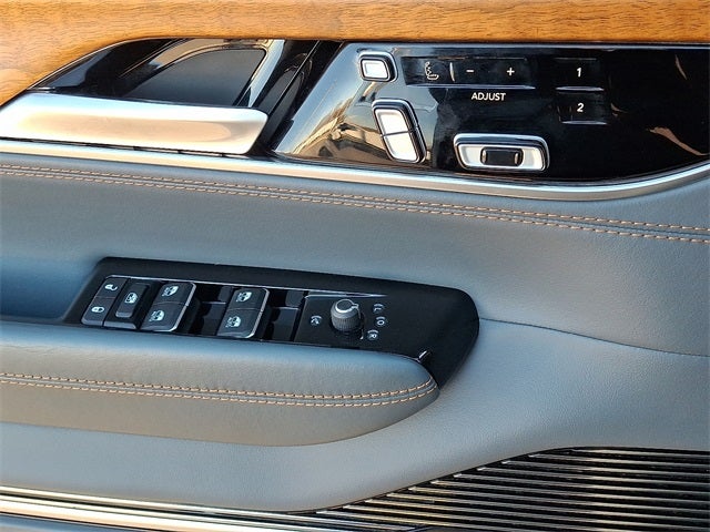 2022 Jeep Grand Wagoneer Series II