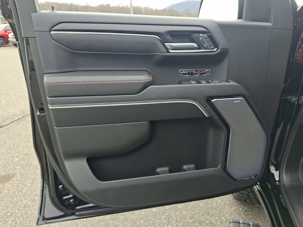 2025 GMC Sierra 1500 AT4X