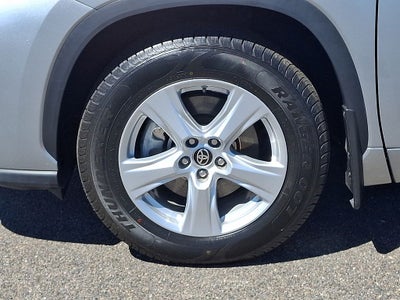 2024 Toyota Highlander LE