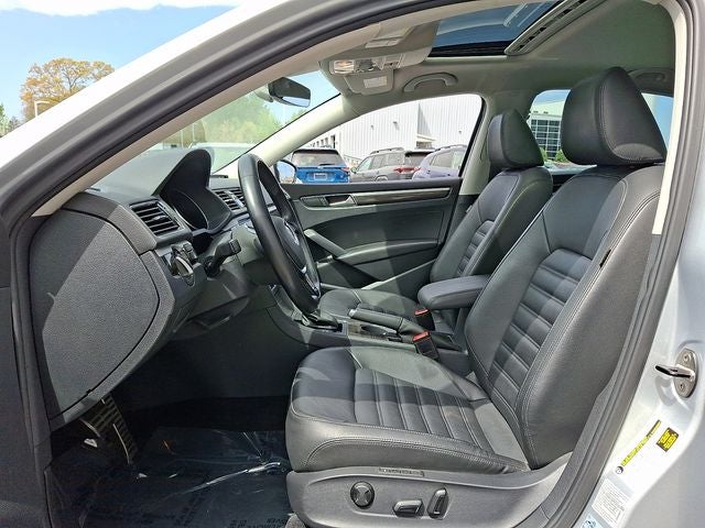 2017 Volkswagen Passat SEL Premium