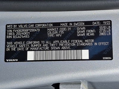 2023 Volvo XC60 B6 Ultimate Dark Theme