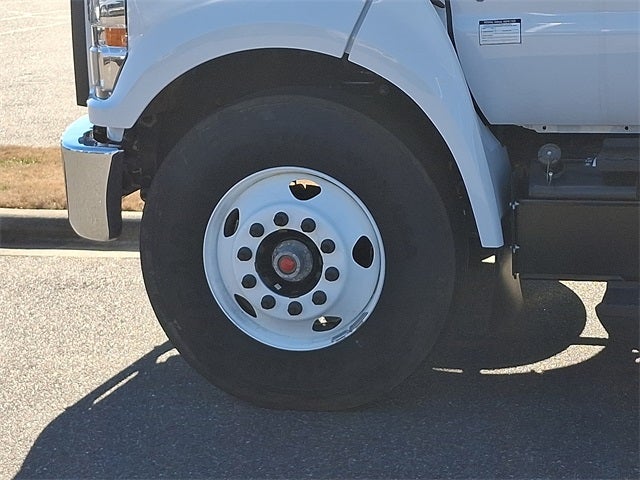 2023 Ford F-650SD Base
