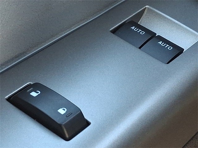 2023 Ford F-650SD Base