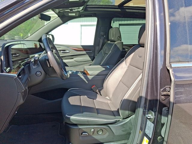 2022 Cadillac Escalade ESV Premium