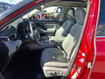 2021 Toyota Highlander Platinum