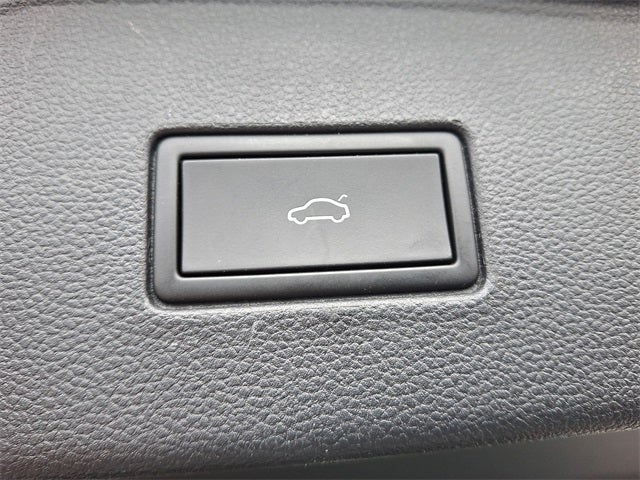 2022 Volkswagen Atlas 3.6L V6 SEL R-Line Black