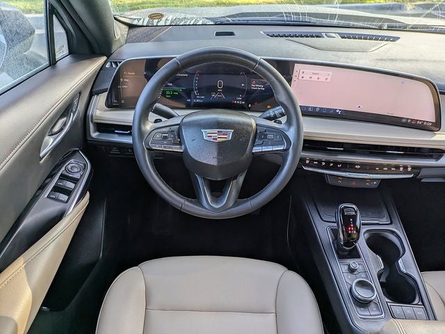 2024 Cadillac XT4 Luxury