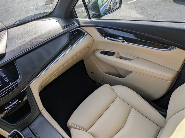 2017 Cadillac XT5 Base