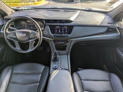 2022 Cadillac XT5 Premium Luxury