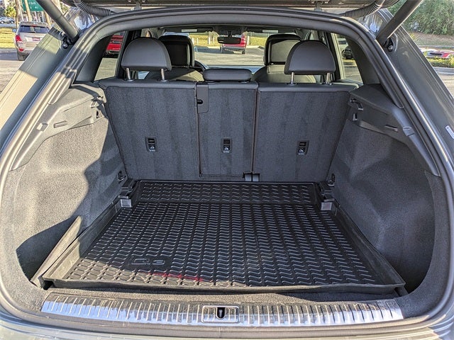 2019 Audi Q3 2.0T Prestige S line quattro