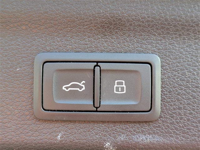 2019 Audi Q3 2.0T Prestige S line quattro