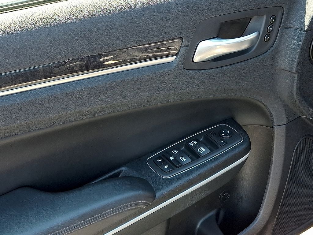 2023 Chrysler 300 Touring