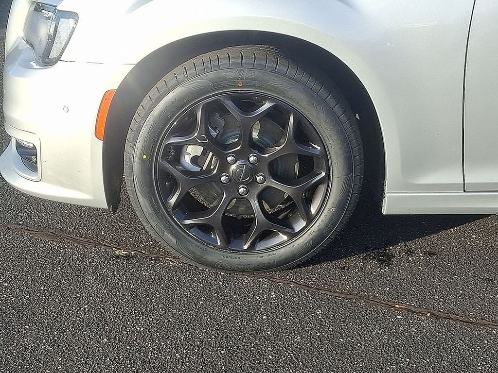 2023 Chrysler 300 Touring