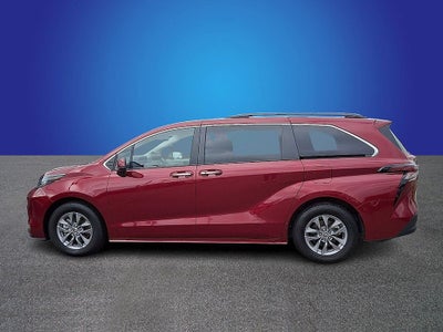 2023 Toyota Sienna XLE 7 Passenger