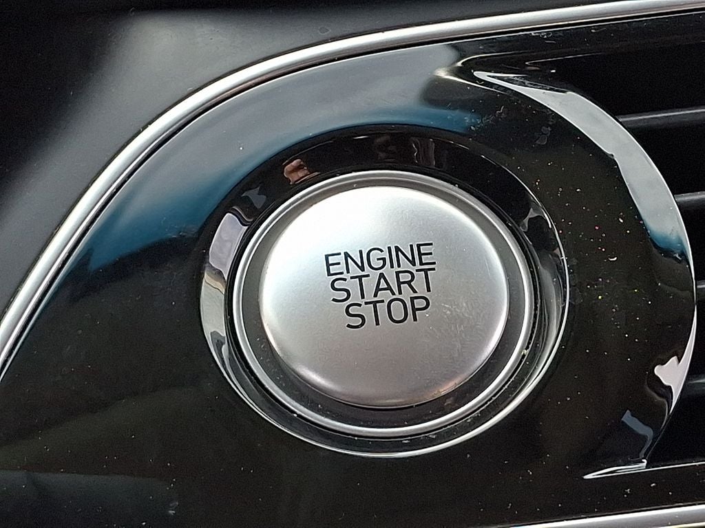 2022 Genesis G70 2.0T