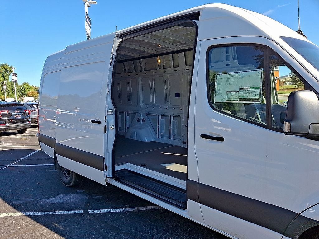 2025 Mercedes-Benz Sprinter 2500 High Roof