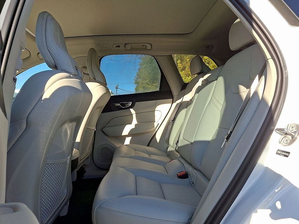 2025 Volvo XC60 B5 Core