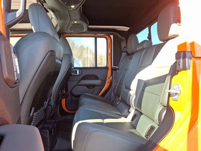 2025 Jeep Gladiator Mojave X