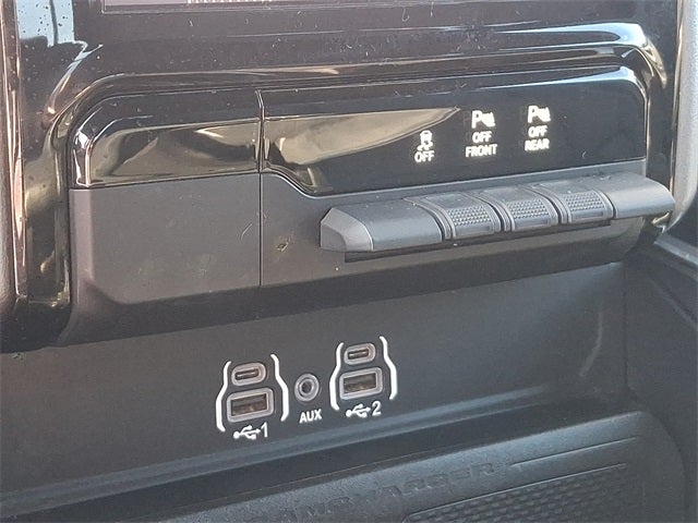 2025 RAM 1500 Big Horn Crew Cab 4x4 5'7' Box