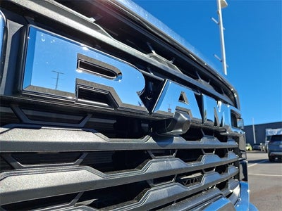 2025 RAM 5500HD Tradesman/Big Horn